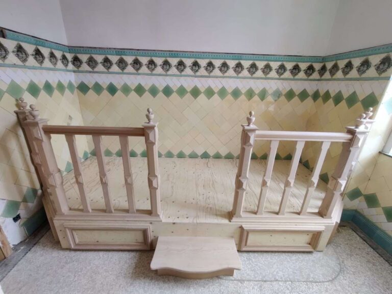 bordes namaken in ons atelier,reconstructie van bestaand bordes,monument in Spa,plaatsing