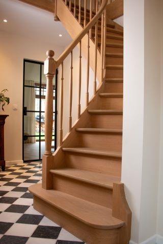houten trap,landelijke stijl,trappenmaker,trappenmakerij wim van loon,modern,interieur,design