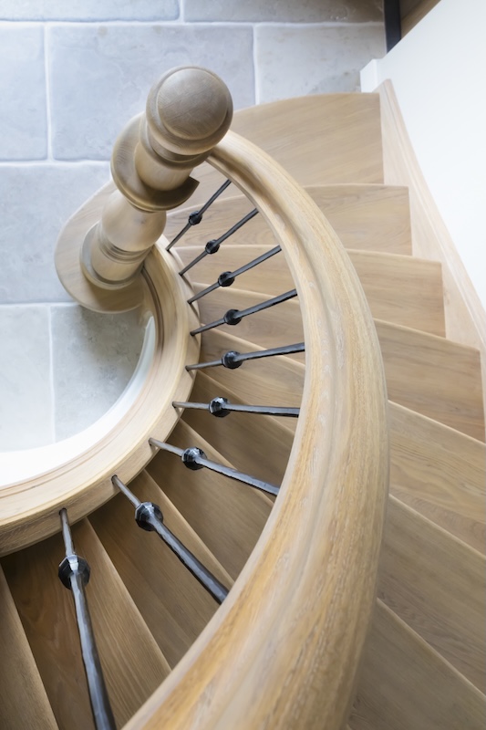 klassieke trap,smeedwerk,oudenhoven trappen,Etten-Leur,samenwerking,trappenmakerij wim van loon,nieuwe vestiging,nederland