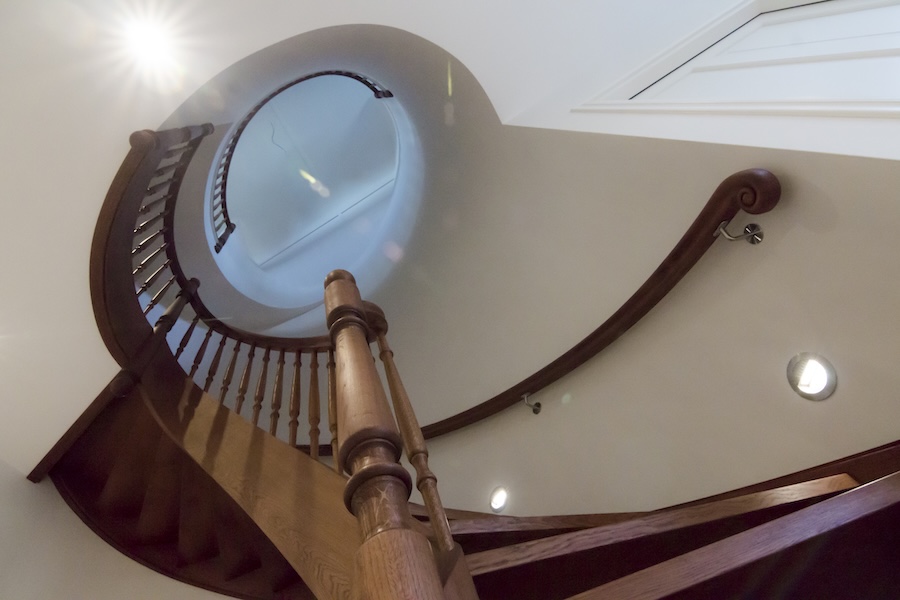 klassieke trap,oudenhoven trappen,Etten-Leur,samenwerking,trappenmakerij wim van loon,nieuwe vestiging,nederland