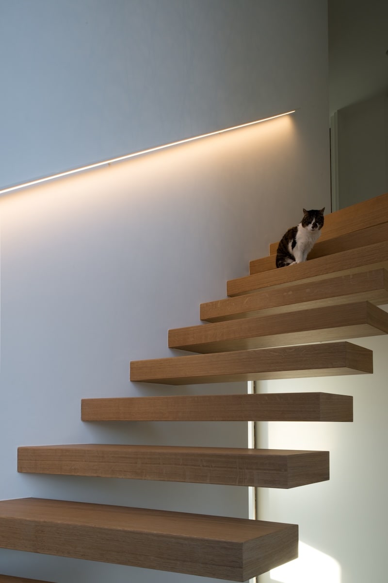Houten trap, model zwevende trap,maatwerk