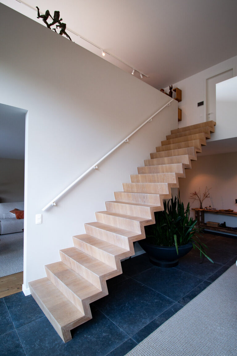 moderne trap,design,z-trap,z-vorm,hout,eyecatcher,hip,kalmthout