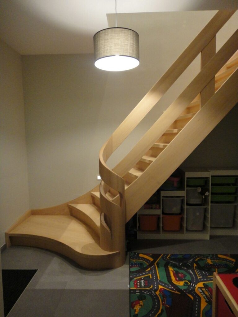 houten trap,trap op maat,trappaal,sculptuur,cilinder,marc van loon,trappenmaker, Essen