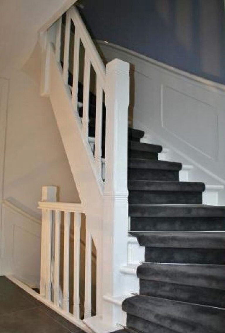 jaren 30 trap,houten trap,traploper,witte trap,Huizen,Nederland