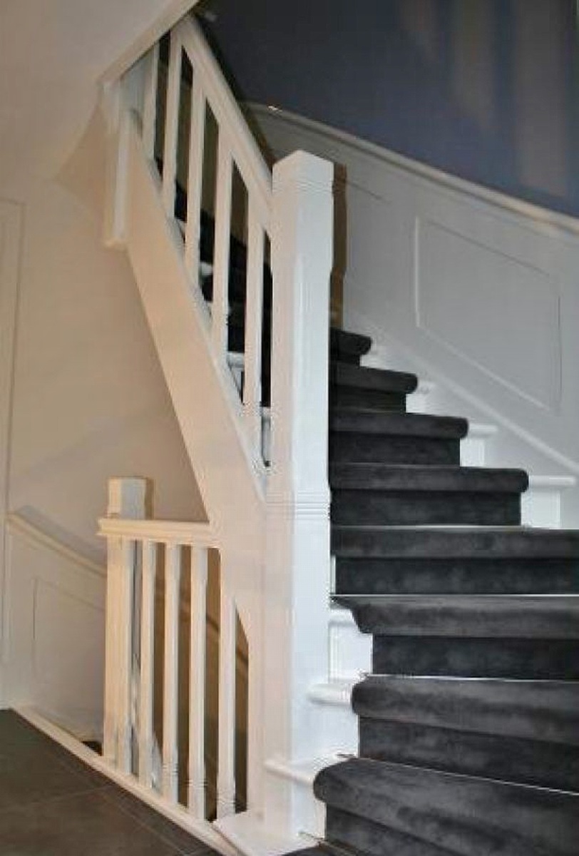 jaren 30 trap,houten trap,traploper,witte trap,Huizen,Nederland