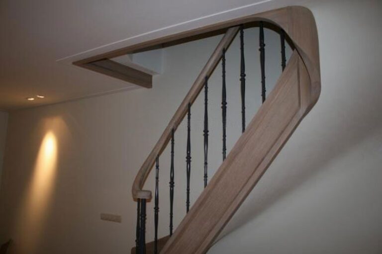 klassieke trap,houten trap,eiken trap,smeedwerk,engelse stijl,herenhuis,herenhuistrap,amsterdam,nederland
