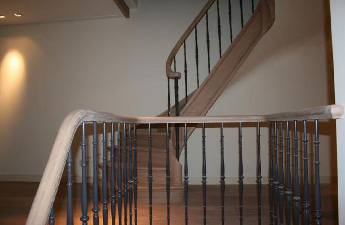 klassieke trap,houten trap,eiken trap,smeedwerk,engelse stijl,herenhuis,herenhuistrap,amsterdam,nederland