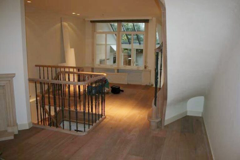 klassieke trap,houten trap,eiken trap,smeedwerk,engelse stijl,herenhuis,herenhuistrap,amsterdam,nederland