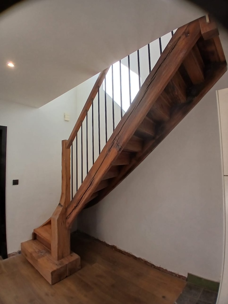 houten trap,rustieke trap,Stekene,België