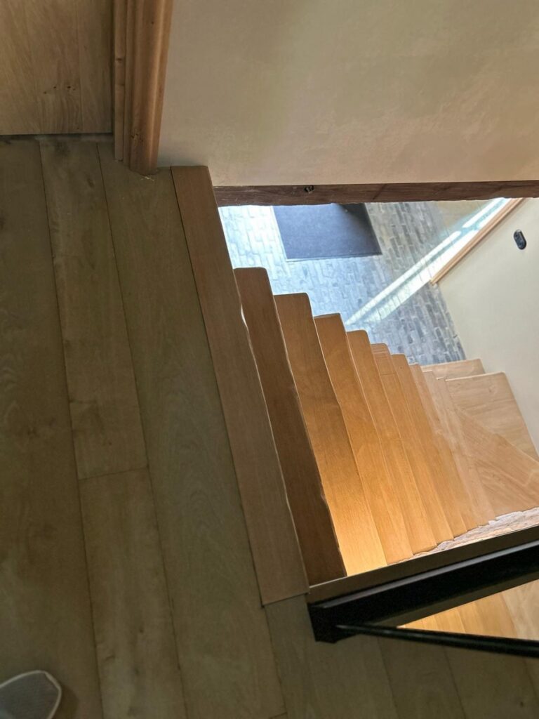 zwevende trap,houten trap,mancave,luxe,gerenoveerde hoeven,achtmaal,zundert,nederland