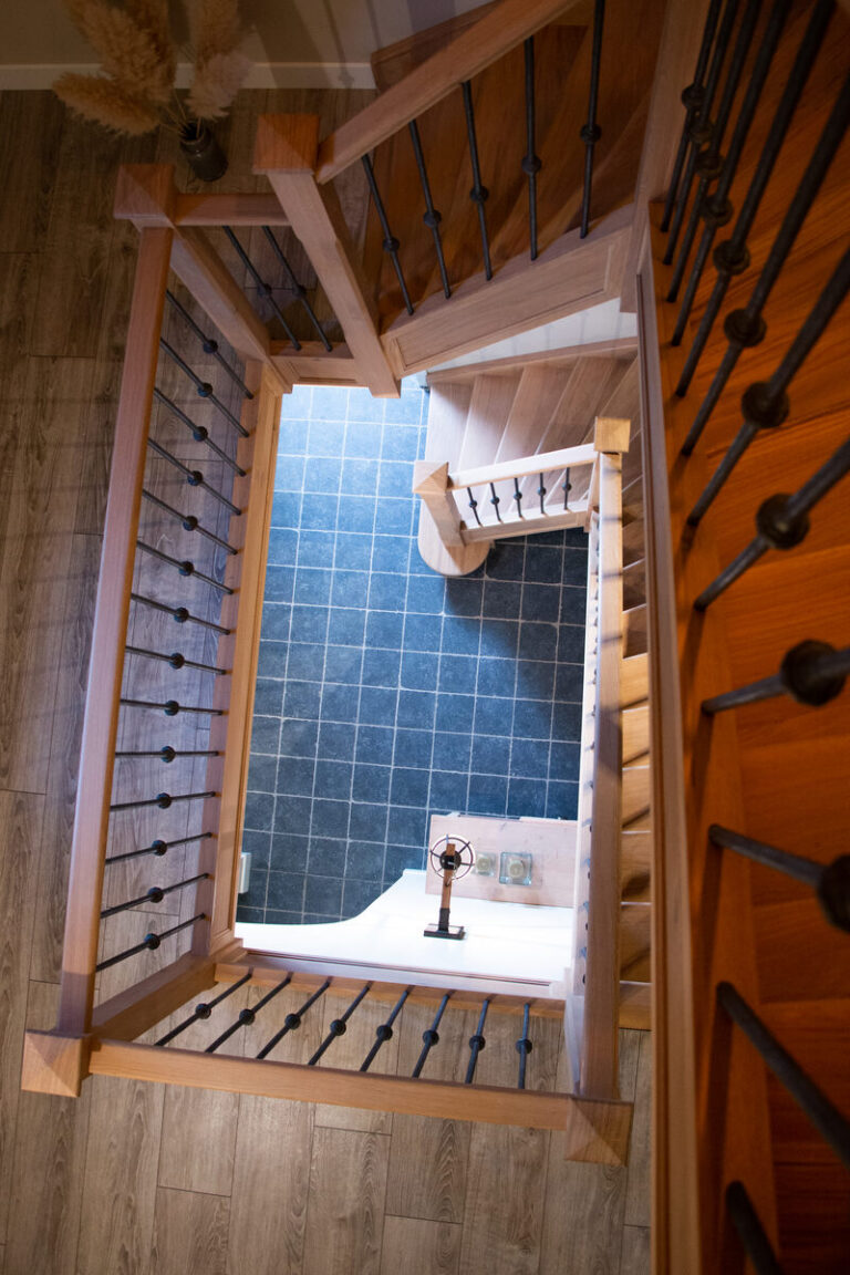 houten trap,landelijke trap,rustieke trap,model,vintage plus,smeedijzer,smeedijzeren balusters,kalmthout